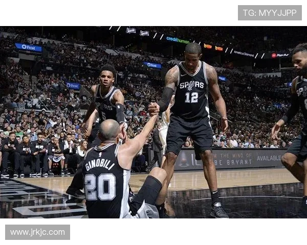 勇士与马刺激战第五场争夺季后赛晋级关键胜利